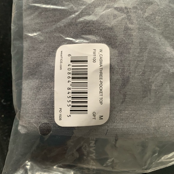 FIGS: GRAPHITE CASMA SCRUB TOP BRAND NEW (Medium) - Picture 3 of 3